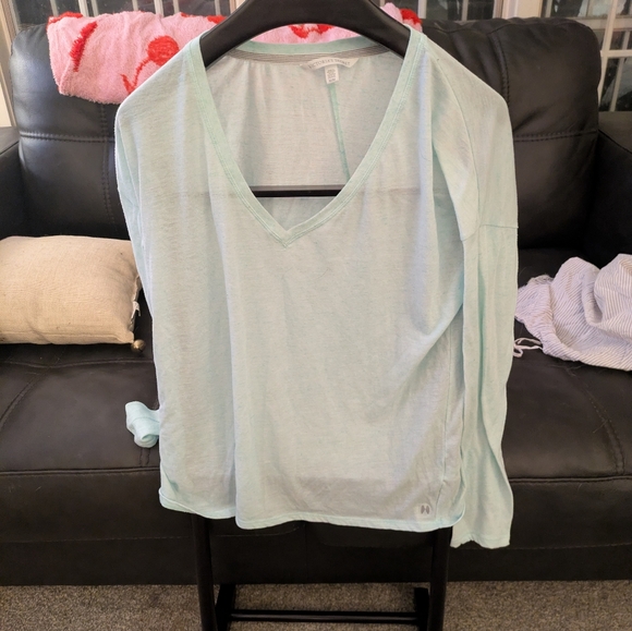 Light Blue V-Neck Long Sleeve Shirt - Picture 3 of 7